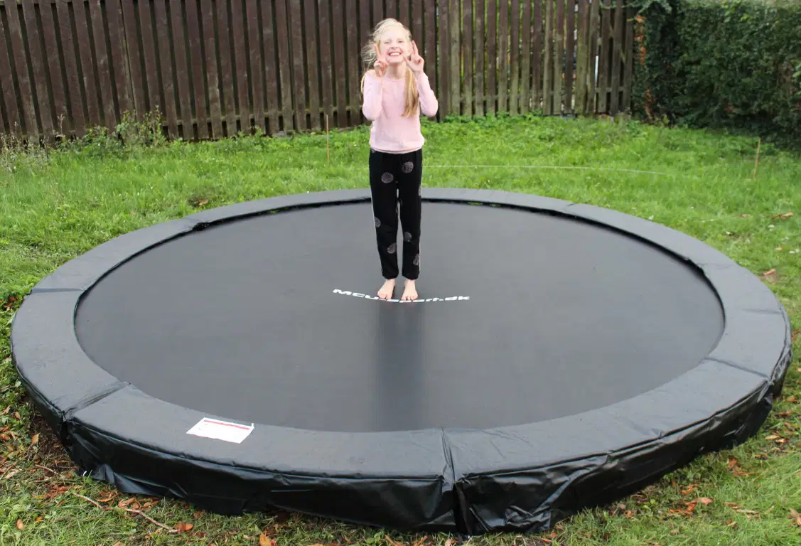 NedGravet / Inground Trampolin 3.7M, MCU-Sport